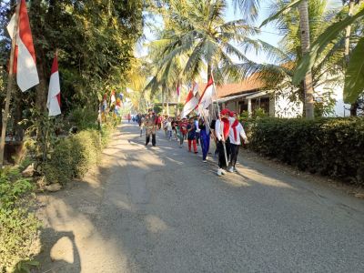Jalan Sehat RW 04 dan RW 05 Desa Sidomoro Berlangsung Meriah, Warga Antusias Sambut Pembagian Doorprize